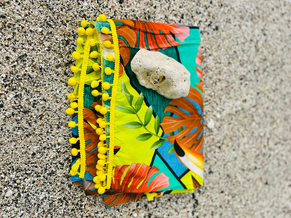 Tucano Amarelo, Sarong
